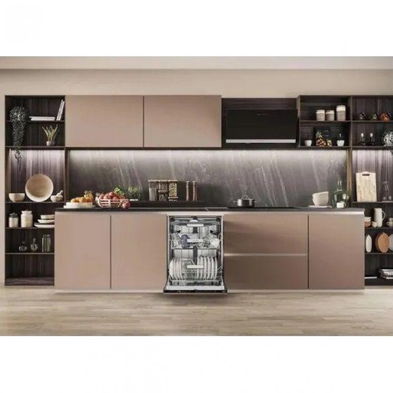 Посудомийна машина Hotpoint-Ariston HM7 42 L