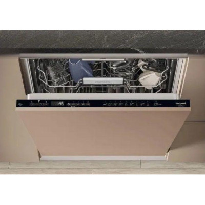 Посудомийна машина Hotpoint-Ariston HM7 42 L
