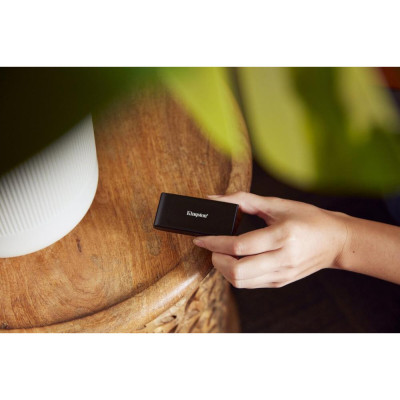 SSD накопичувач Kingston XS1000 2 TB (SXS1000/2000G)