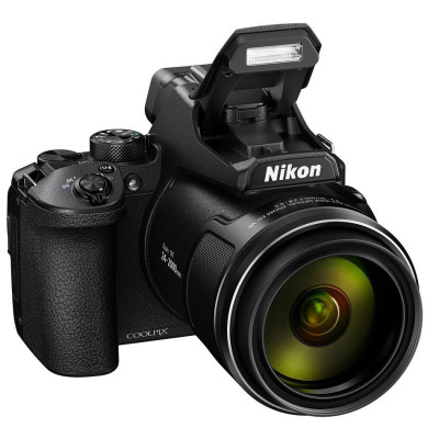Компактний фотоапарат Nikon Coolpix P950 (VQA100EA)