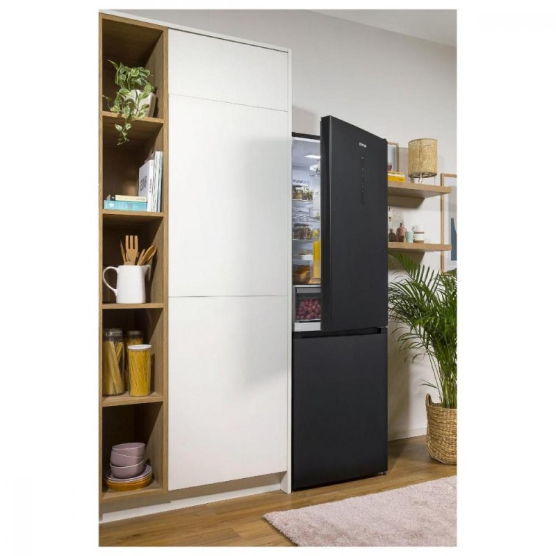 Холодильник з морозильною камерою Gorenje NRK619EABXL4