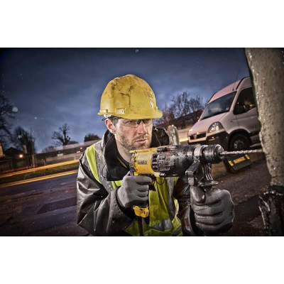 Перфоратори DeWalt D25133K