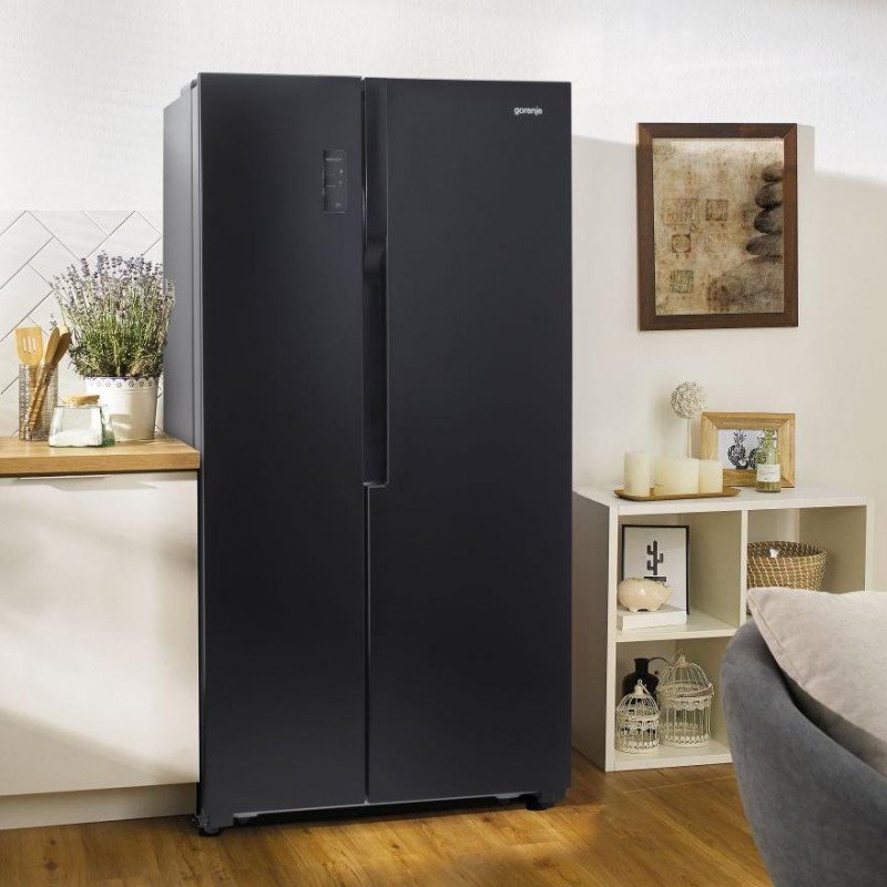 Холодильник з морозильною камерою Gorenje NRS918EMB