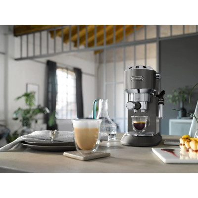 Рожкова кавоварка еспресо DeLonghi Dedica EC 785.GY
