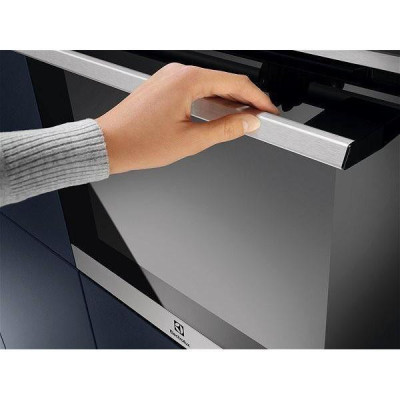 Духовка електрична Electrolux EOC8P39WX