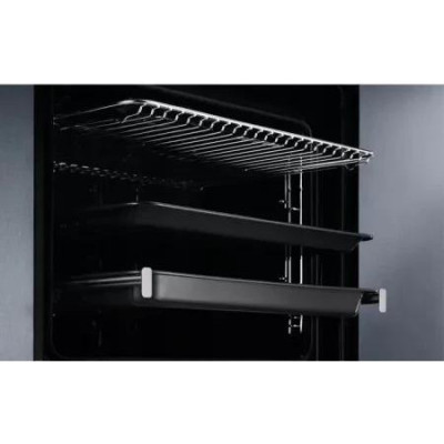 Духовка електрична Electrolux EOC8P39WZ