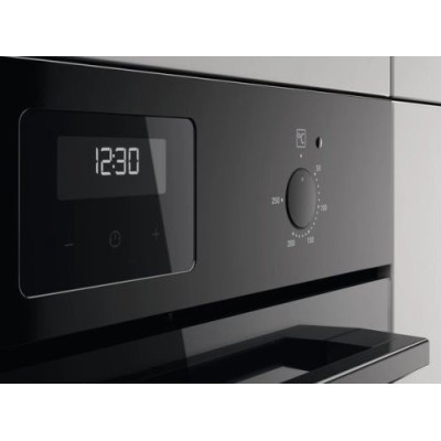 Духовка електрична Zanussi ZOHIQ3K2