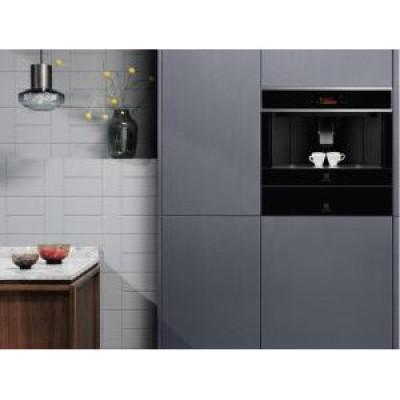 Кавомашина автоматична Electrolux EBC85X