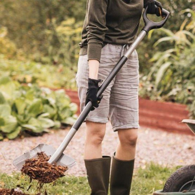 Лопата совкова Fiskars Ergonomic (1066712)