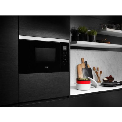 Микроволновка с грилем AEG MBE2658DEM