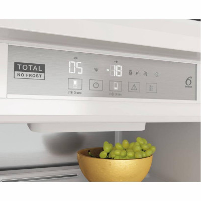 Холодильник із морозильною камерою Whirlpool WHC18T571 Холодильник із морозильною камерою Whirlpool WHC18T571