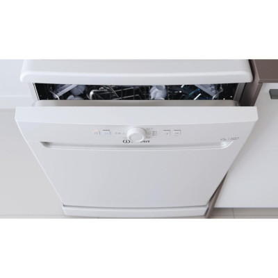Посудомийна машина Indesit DFE 1B19 14