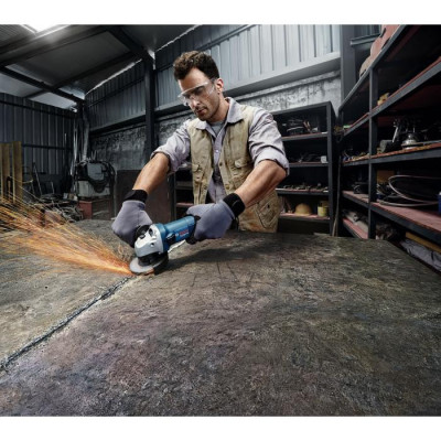 Болгарка (кутова шліфувальна машина) Bosch GWS 670 Professional (0601375606)