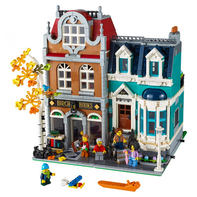Блоковий конструктор LEGO Книгарня (10270)