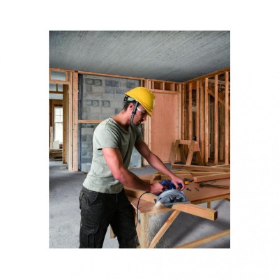 Дискова пилка Bosch GKS 140 (06016B3020) Дискова пилка Bosch GKS 140 (06016B3020)