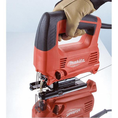 Електролобзик Makita M4301