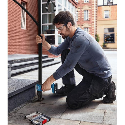 Шуруповерт Bosch GSB 185-Li (06019K3100)