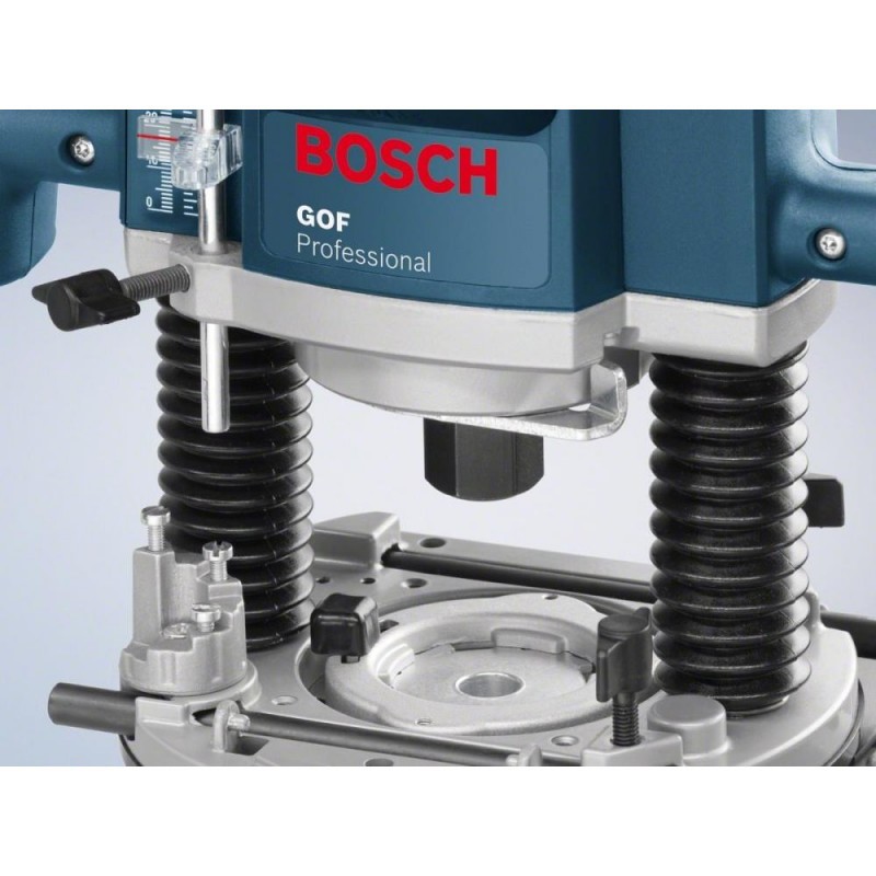 Фрезер Bosch GOF 130 (06016B7000)