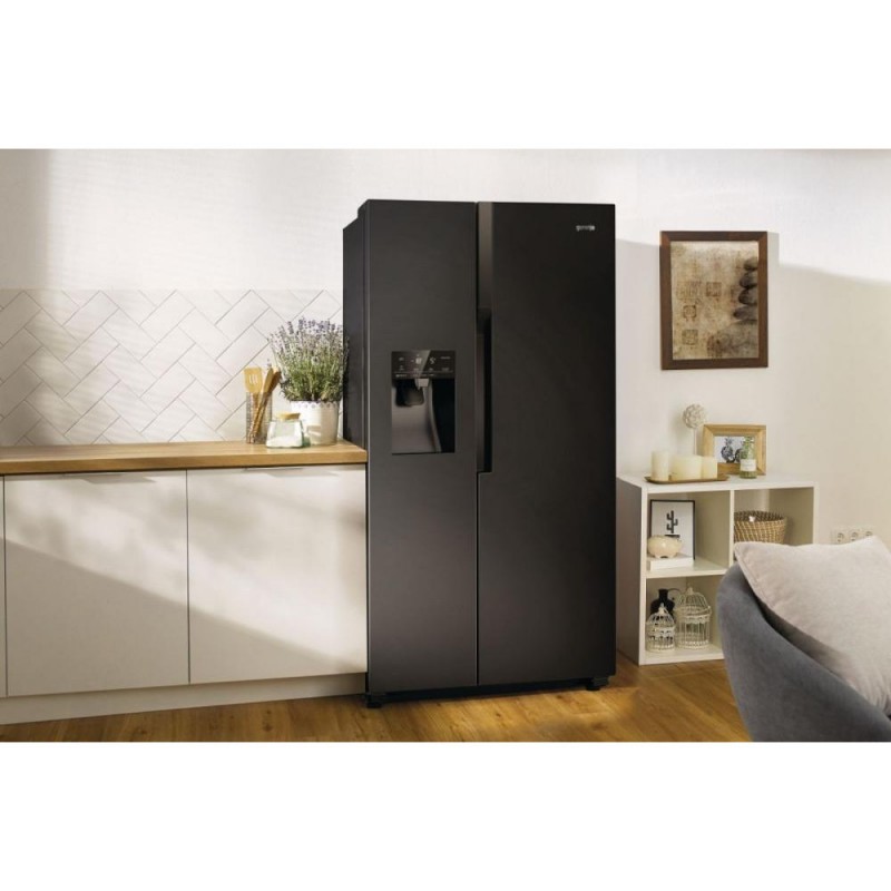 Холодильник із морозильною камерою Gorenje NRS9EVB