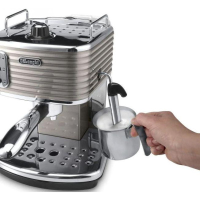 Рожкова кавоварка еспресо DeLonghi Scultura ECZ 351 BG