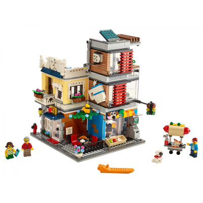 Блоковий конструктор LEGO Creator Зоомагазин та кафе в центрі міста (31097)