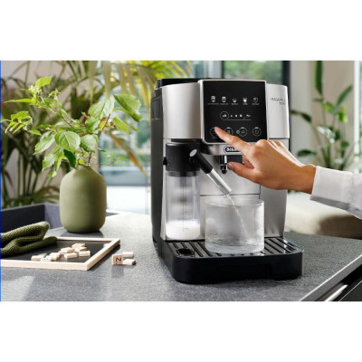 Кавомашина автоматична Delonghi Magnifica Start ECAM 220.80.SB