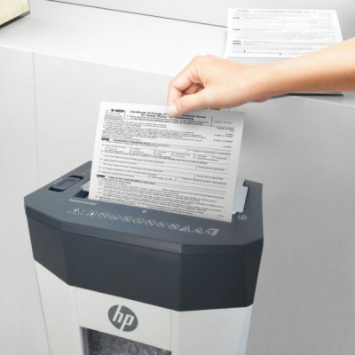Знищувач документів HP OneShred Auto 80CC, A4, 80g х 8 листів, 4.3*12, 15 л., P-4 Знищувач документів HP OneShred Auto 80CC, A4, 80g х 8 листів, 4.3*12, 15 л., P-4