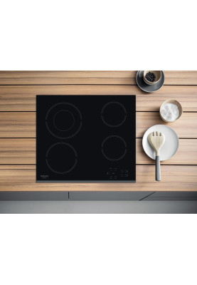 Варильна поверхня Hotpoint-Ariston HR 632 B (склокераміка)