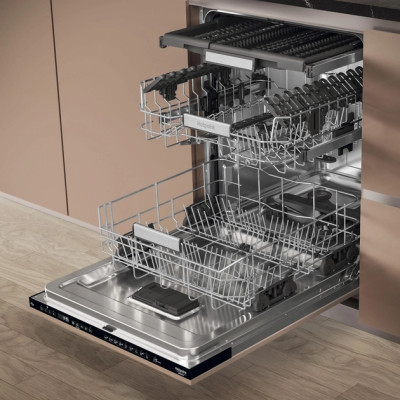 Посудомийна машина Hotpoint-Ariston HM7 42 L (вбудована, 60 см) Посудомийна машина Hotpoint-Ariston HM7 42 L (вбудована, 60 см)
