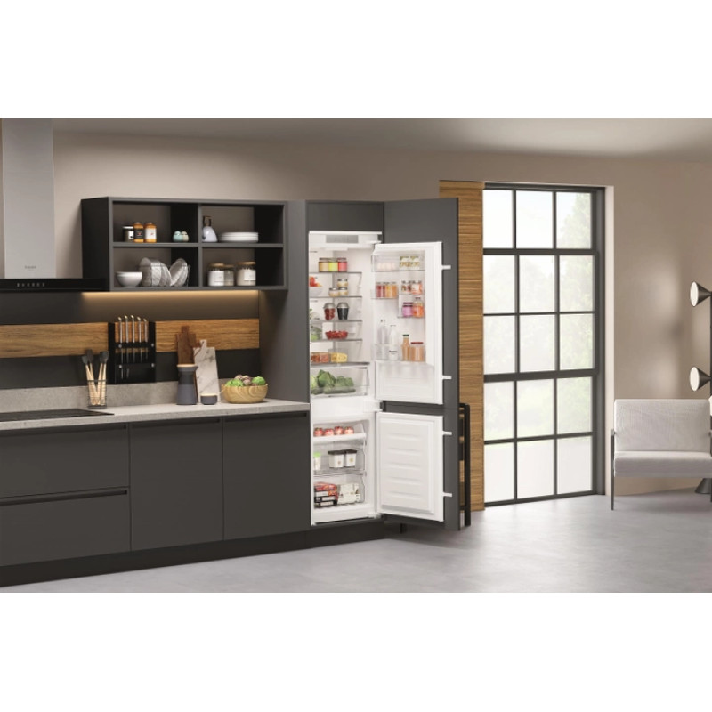 Холодильник Hotpoint-Ariston HAC20 T321 (вбудований)