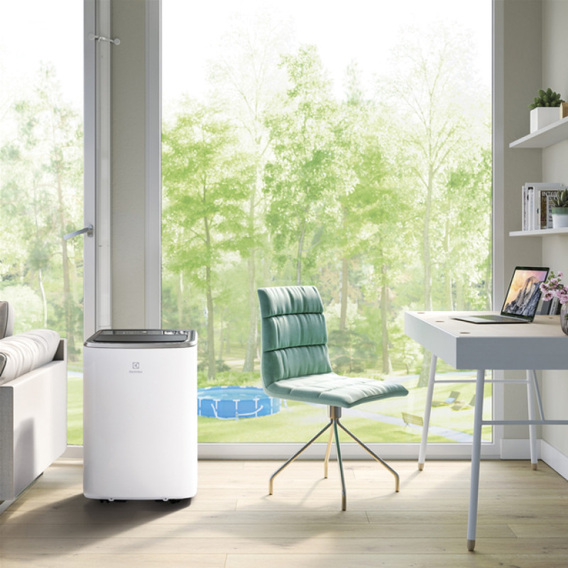 Кондиціонер мобільний Electrolux EXP26U338HW (інвертор, тепло-холод)