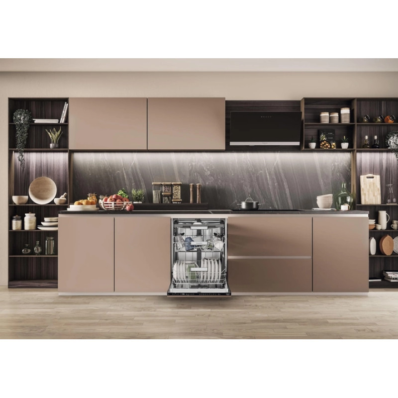 Посудомийна машина Hotpoint-Ariston HM7 42 L (вбудована, 60 см)