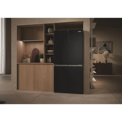 Холодильник Haier HCR3818ENPT