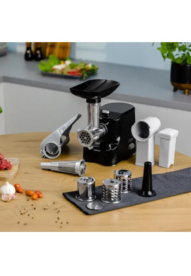 М`ясорубка Zelmer ZMM1530B, 1500 Вт, продуктивність подрібнення 1,8 кг/хв, реверс, аксесуар для помідорів