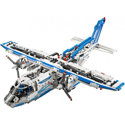 LEGO Technic Cargo Plane (42025) * LEGO Technic Cargo Plane (42025) *