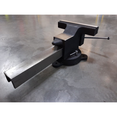 Лещата слюсарні 300мм чавунні поворотні