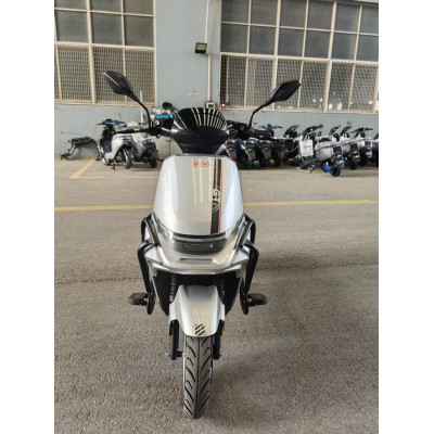 Скутер акумуляторний N-MAX 2500, 72В, 2500Вт, Швидкість - 60км/год Скутер акумуляторний N-MAX 2500, 72В, 2500Вт, Швидкість - 60км/год