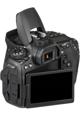 Цифрова дзеркальна фотокамера Canon EOS 90D 18-135 IS nano USM KIT (6517347)