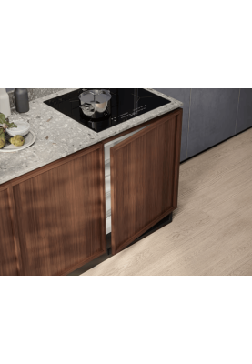 Морозильна камера Electrolux LYB2AE82S (7111682)