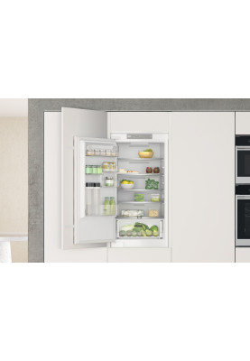 Холодильник Whirlpool WHC18 T311 (6709559)