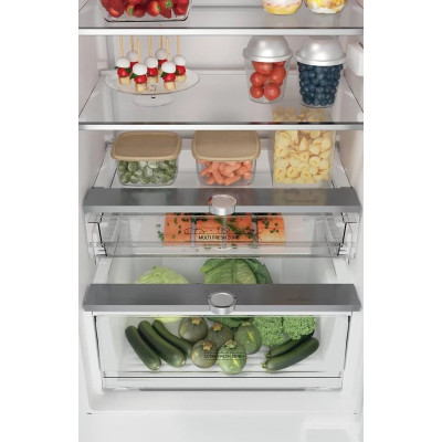 Холодильник Hotpoint Ariston HAC20T321 (6812125) Холодильник Hotpoint Ariston HAC20T321 (6812125)