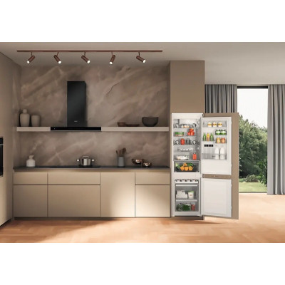 Холодильник Whirlpool WHC18D011C1 SF (7152542) Холодильник Whirlpool WHC18D011C1 SF (7152542)