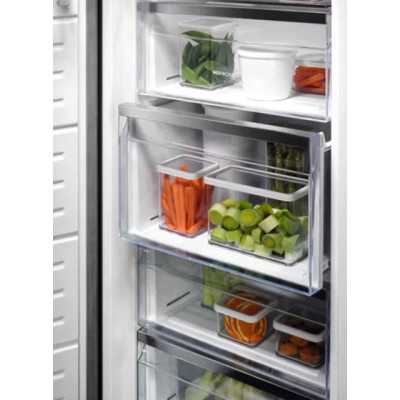 Морозильна камера Electrolux LUS7ME28X (7229800)
