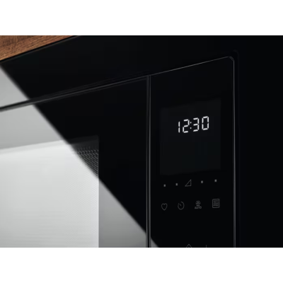 Мікрохвильова піч Electrolux LMS4253TBK (7273259)