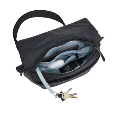 Сумка Thule Portable EnRoute Sling Bag 2L TESB5102 (Black) (7273152) Сумка Thule Portable EnRoute Sling Bag 2L TESB5102 (Black) (7273152)