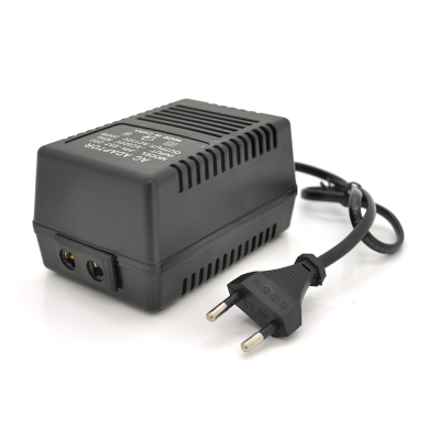 Перетворювач напруги Input 220 V / Output 110V, + універсальна розетка