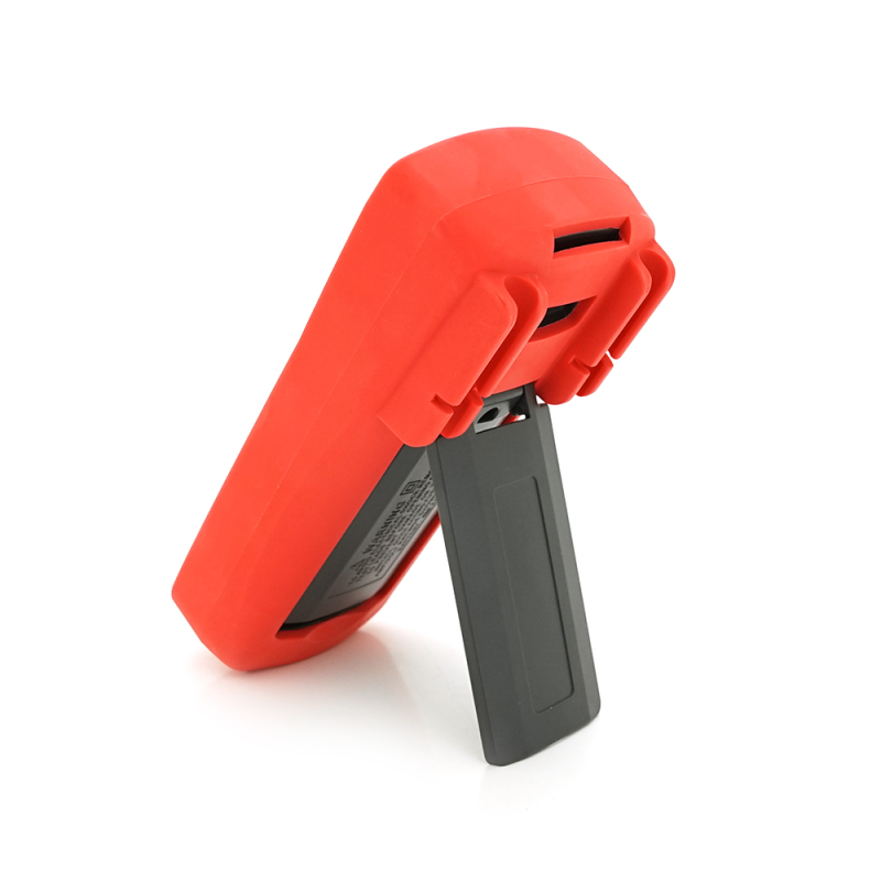 Мультиметр UNI-T UT139C Вимірювання: V (AC/DC), A (AC/DC), Ω, C, Hz, °C/°F. Функції: Data Hold, Auto Range, продзвонювання, тест діодів.