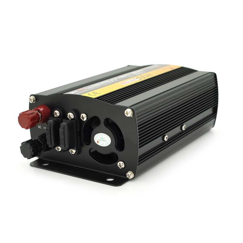 Інвертор напруги POWERMASTER, 24V/220V, 300W з модифікованою синусоїдою, 1 універсальна розетка, клеми