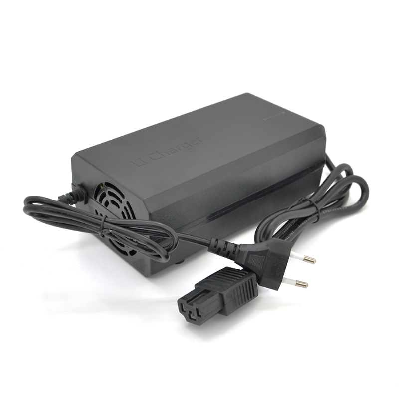 Зарядний пристрій Jinyi для акумуляторів LiFePO4 12V(14,6V),4S,10A,штекер 3-pin,з індикацією,BOX