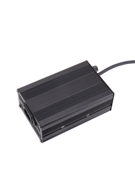 Зарядний пристрій для акумуляторів AGM 12V, 15A, + крокодили, 135x90x50mm